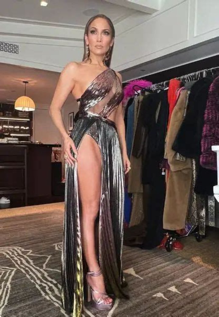 Unpacking Jennifer Lopez Body Measurements: What Makes Her Shine?